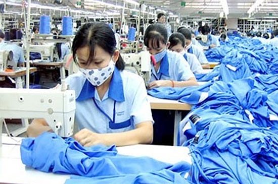 Chừng nào còn làm may mặc, lắp ráp công nhân Việt còn nghèo